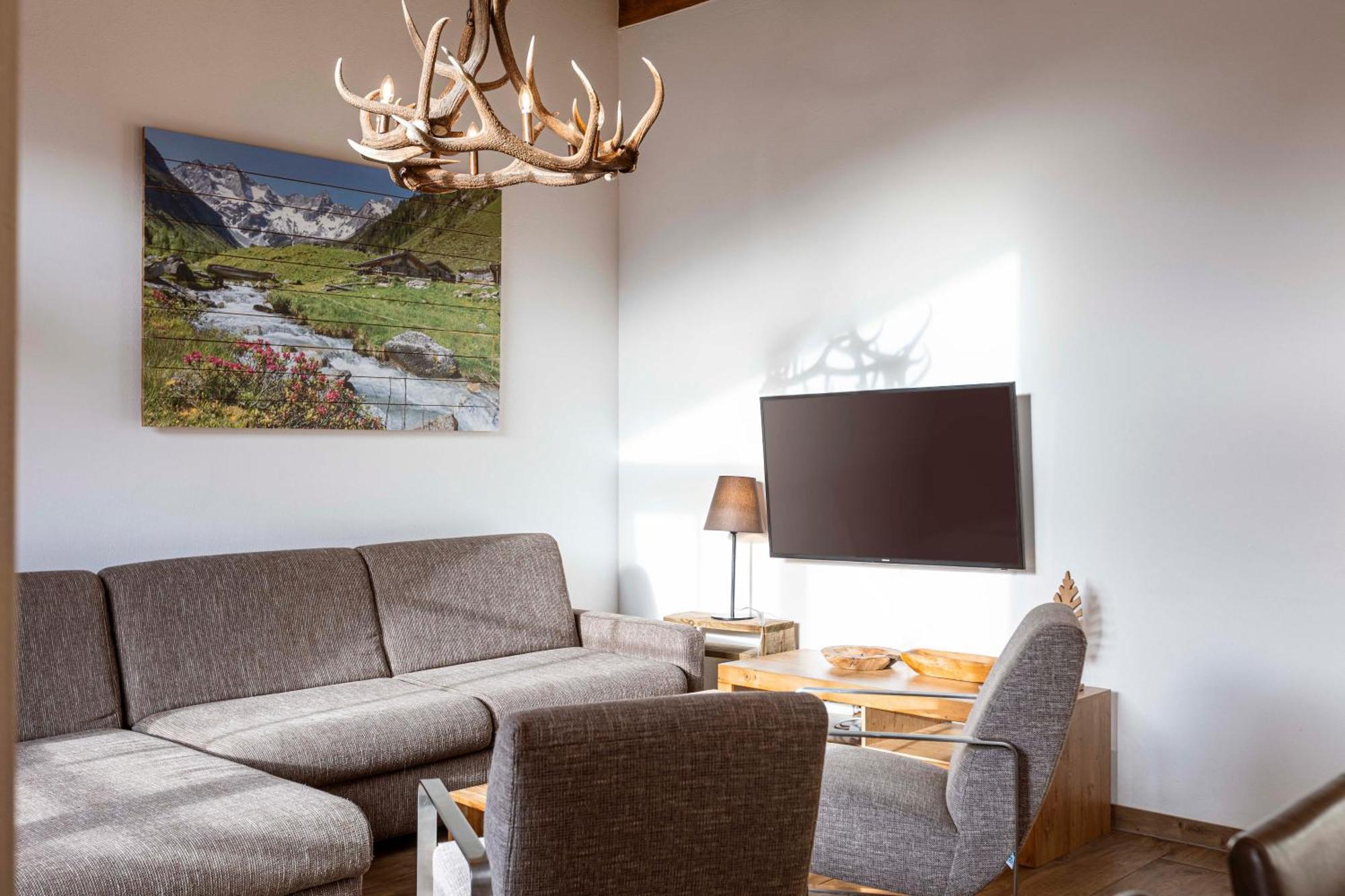 Tauernsuites Mitterwirt By Alps Resorts Piesendorf Room photo